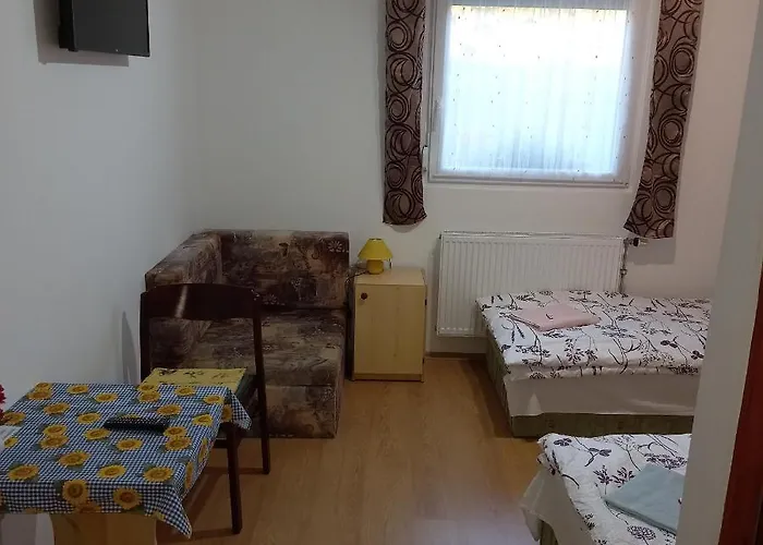 Jucus Vendeghaz Penzion Zalahaláp