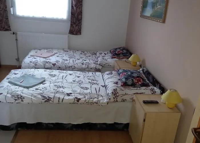 Jucus Vendeghaz Penzion Zalahaláp